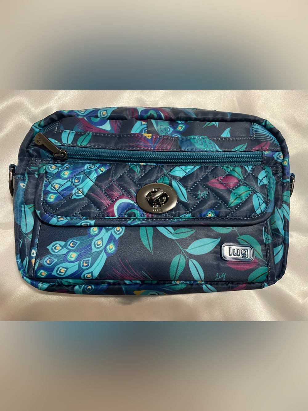 LUG: Switch Crossbody